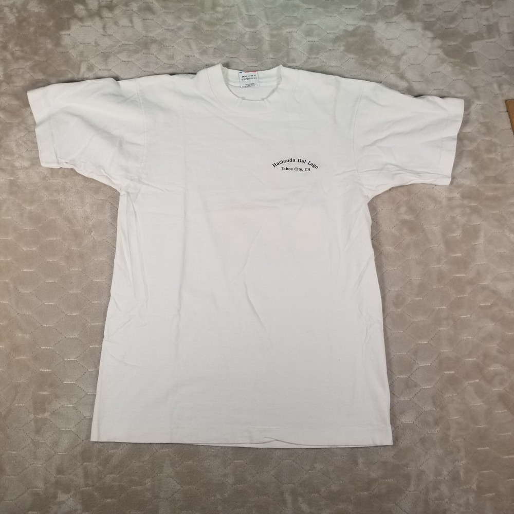 VTG Hacienda Del Lago Tahoe City California Shirt Sz M Fruit of the Loom Parrot